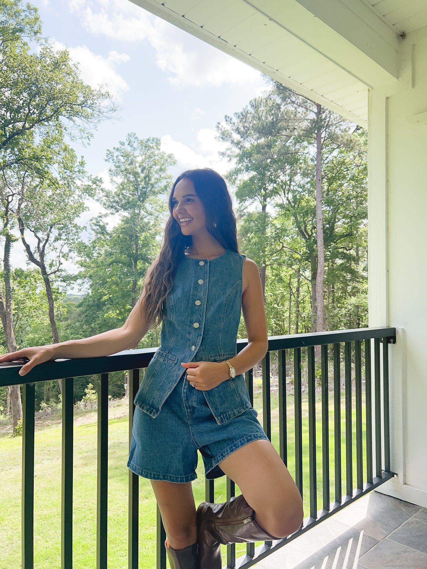 Pleated denim shorts