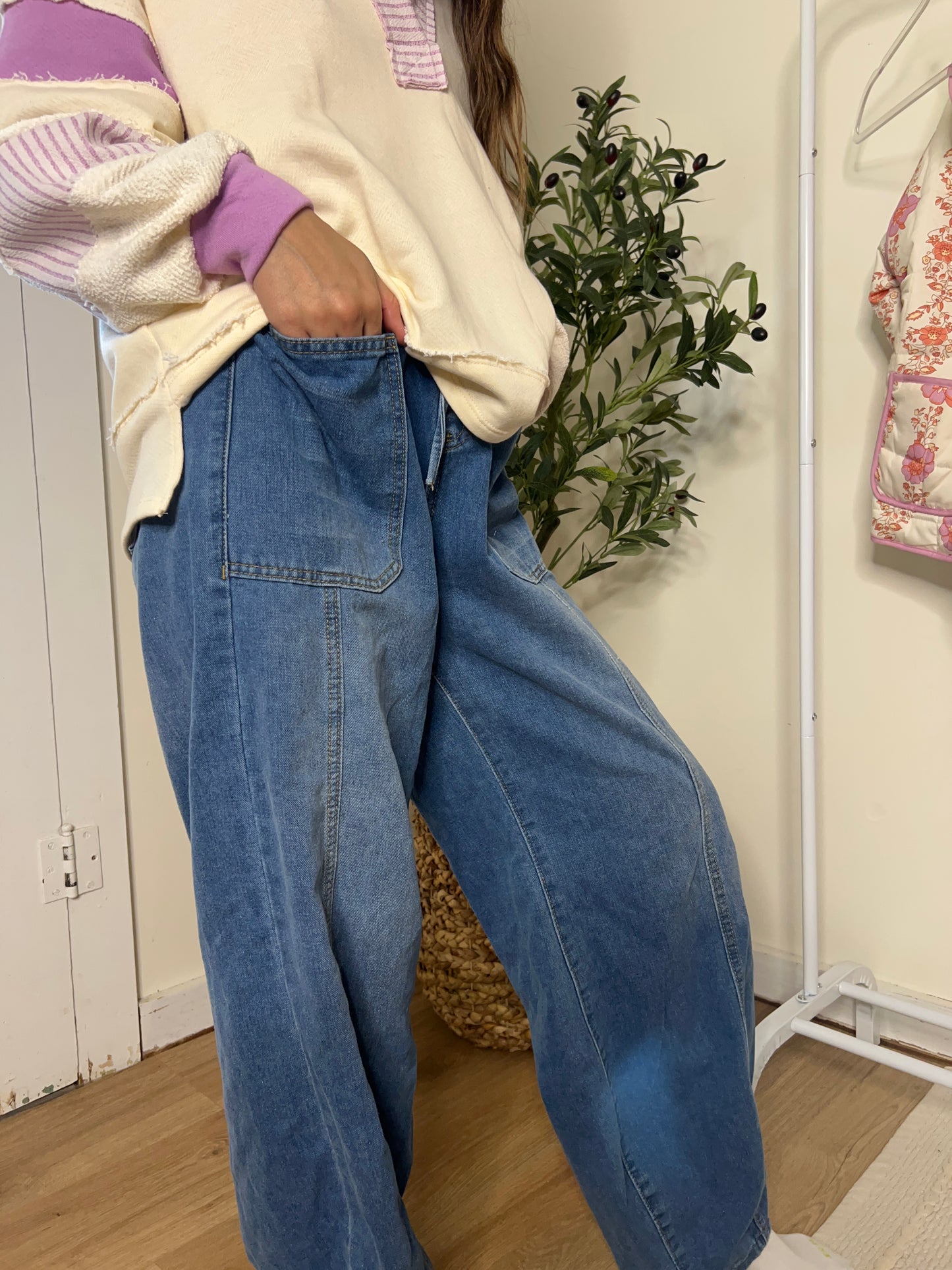 Slouch Barrel Jeans