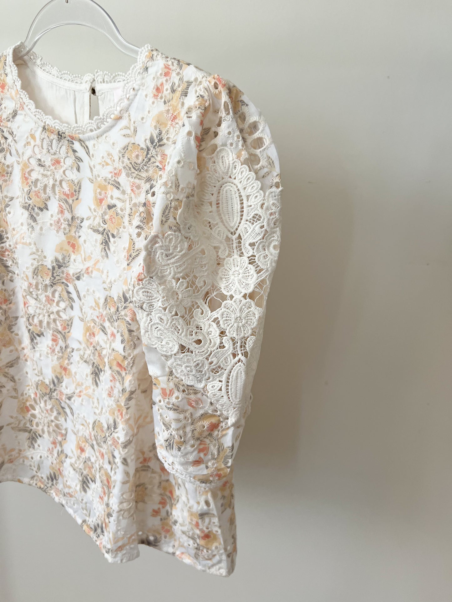 Floral print puff sleeve blouse