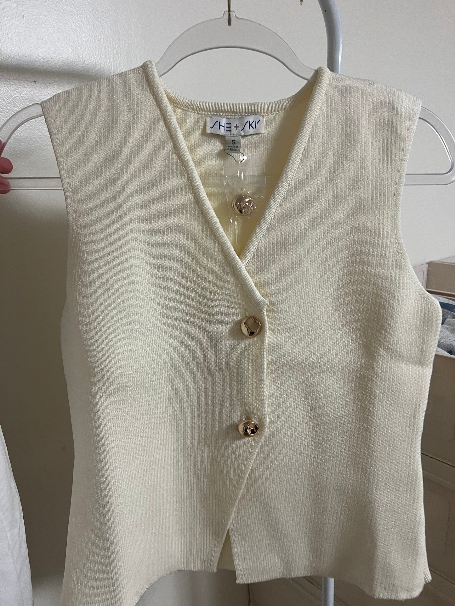 Sleeveless Knit Sweater Vest