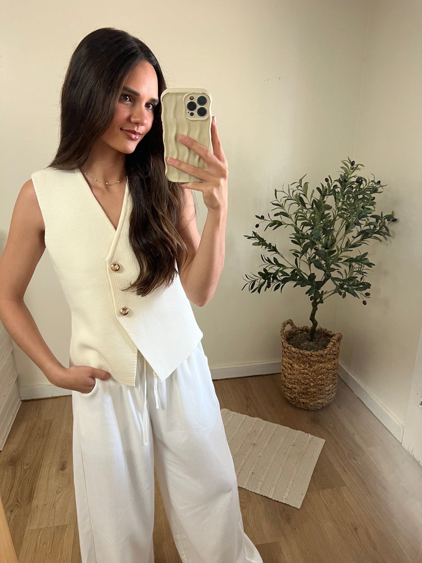 Sleeveless Knit Sweater Vest